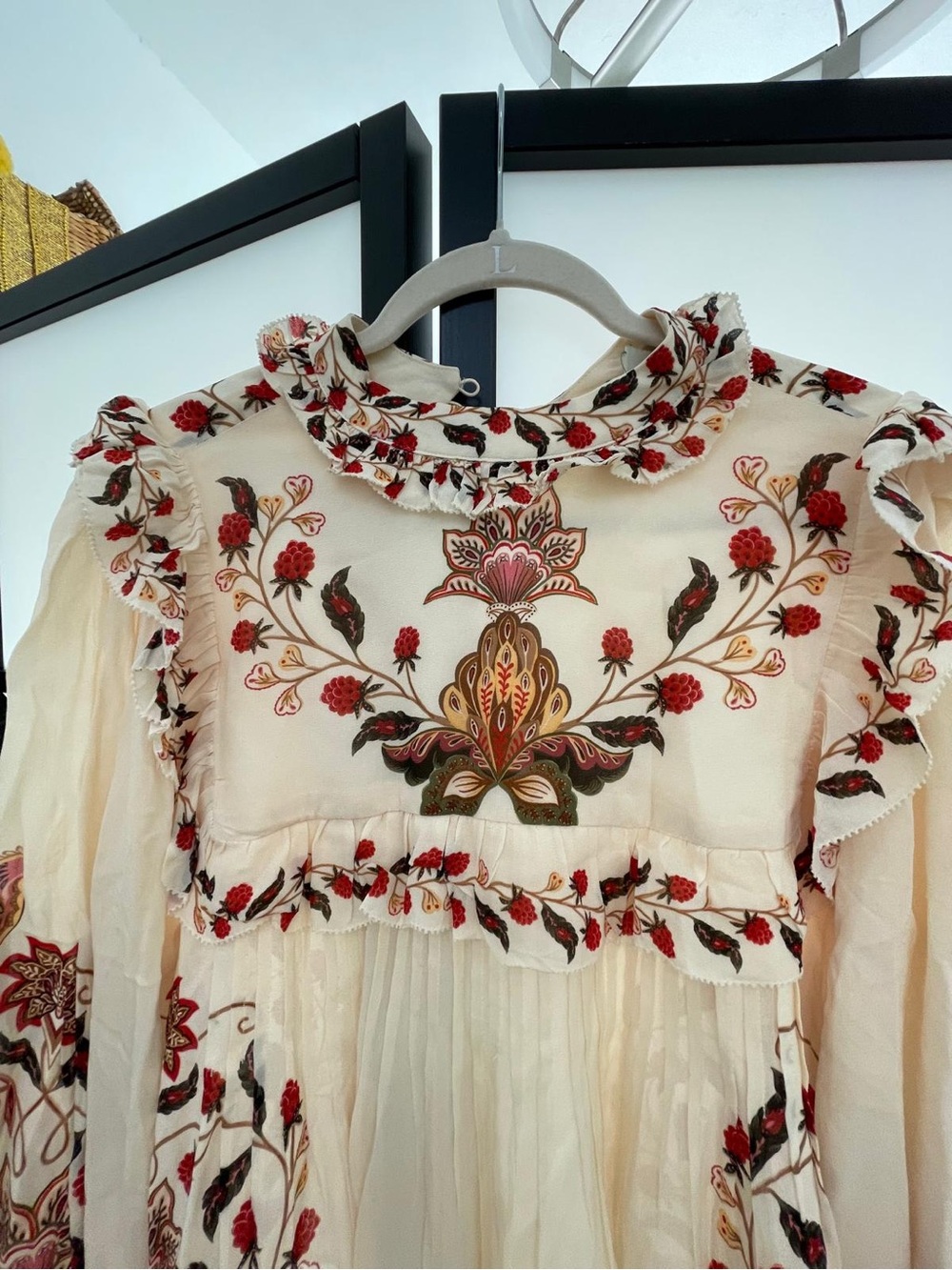 ๐๐FARM Rio Cream Boho Embroidered Peasant Blouse with Floral Yoke - Picture 5 of 6